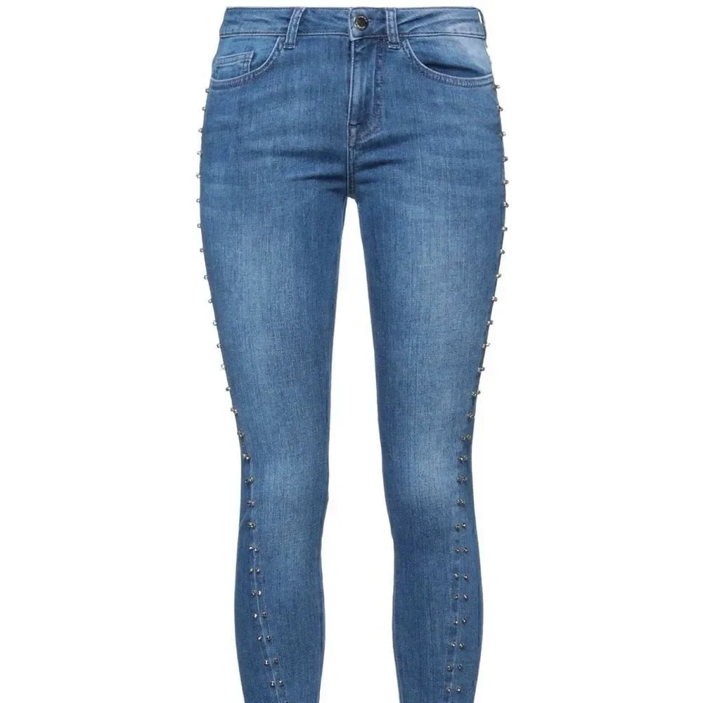 Relish fashionable jeans